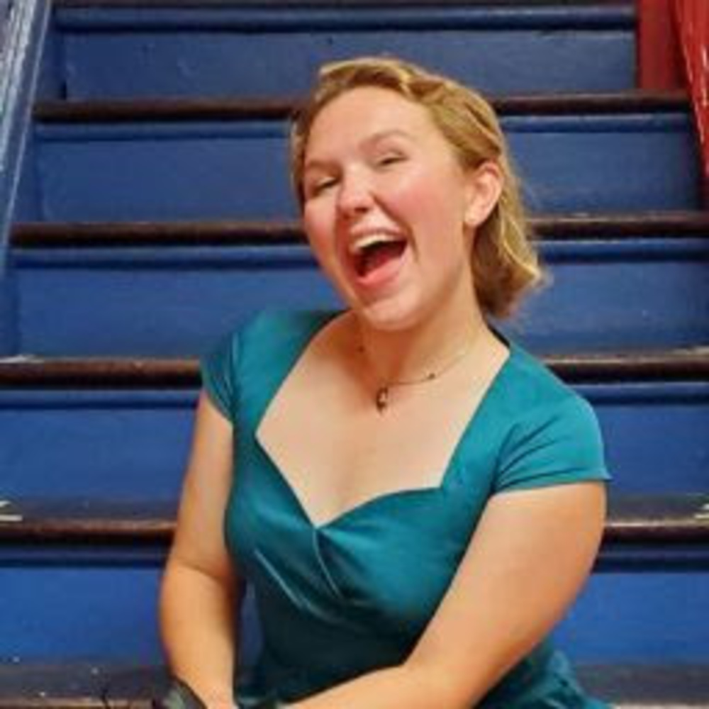 Meet your Posher, Abigail